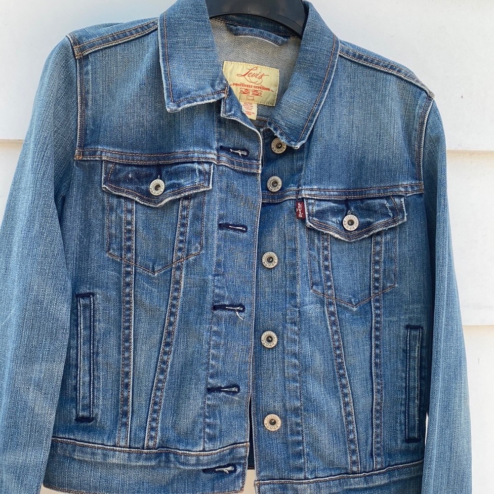 Levis denim jacket never worn xs